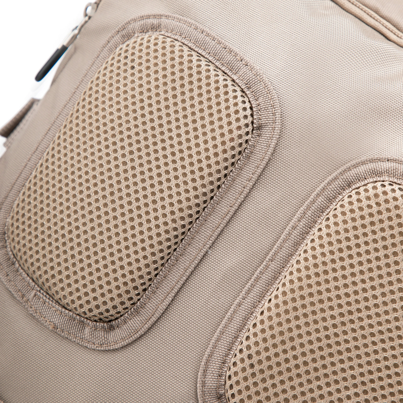 Beez seljakott lennukisse-SKY001-MINI3