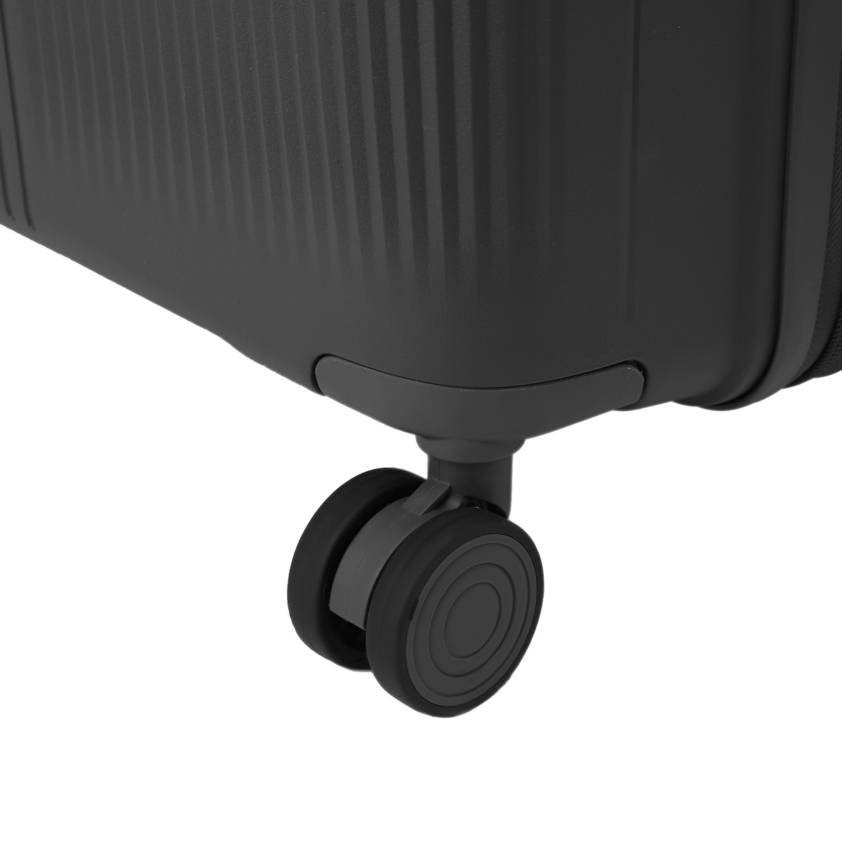 Reisikohver-T5974-must-reisikohver2